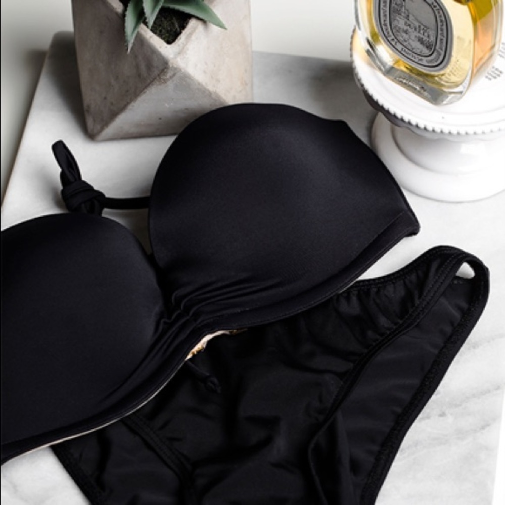 Black Upbra Bikini Top